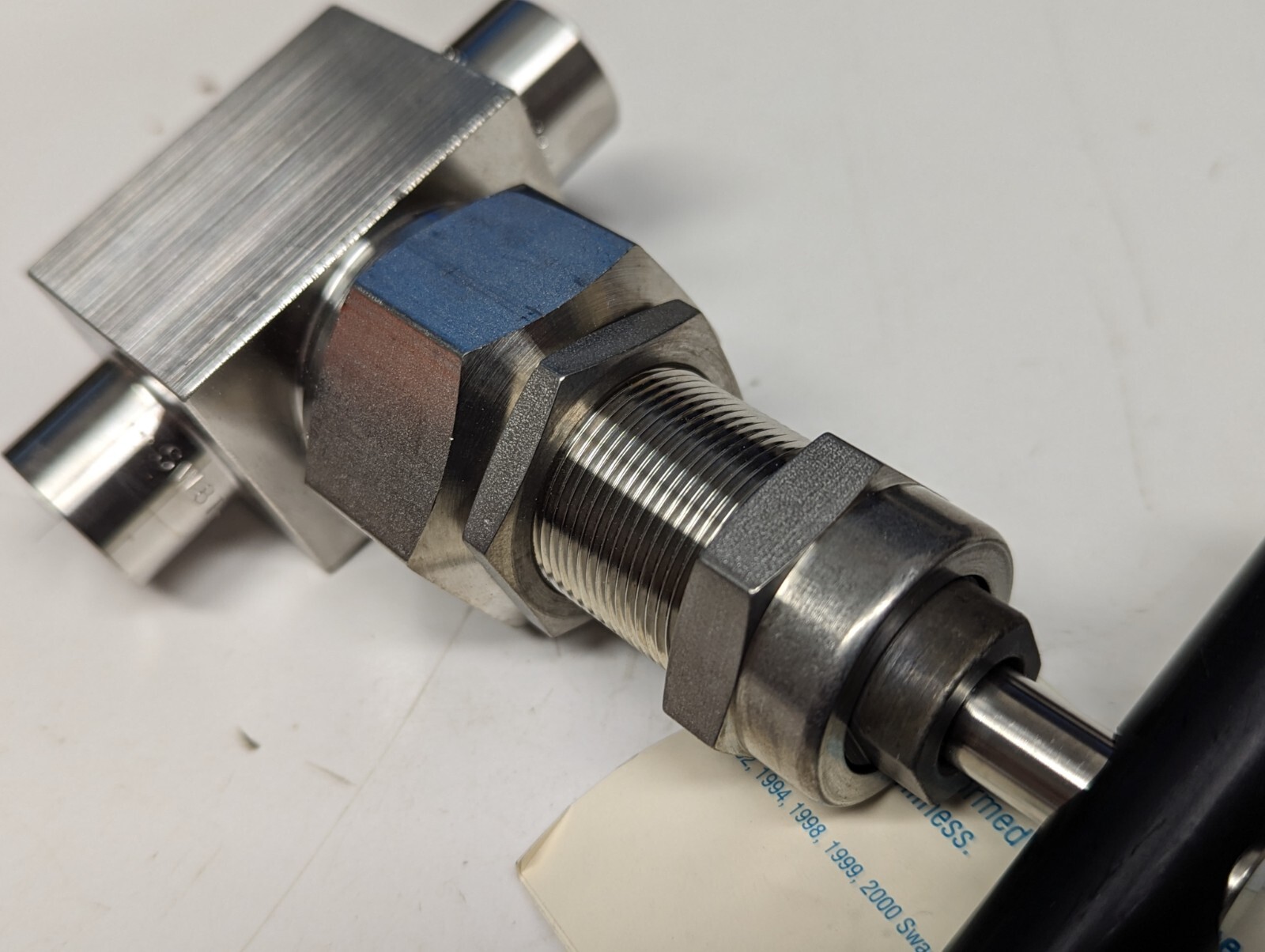 New 1/2" Swagelok Socket Weld Severe-Service Bonnet Needle Valve, SS-12NBSW8T