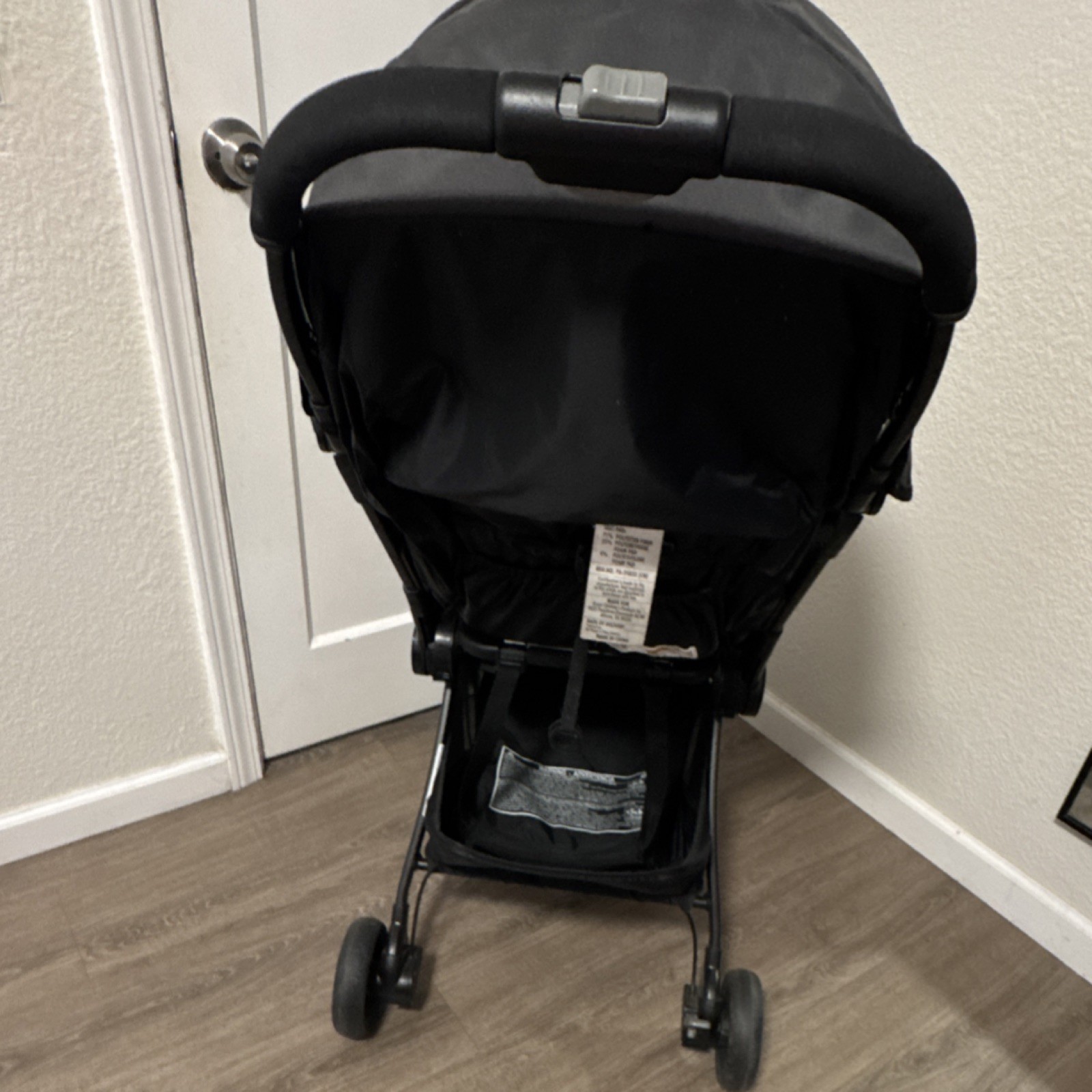 Graco Lightweight Black Gray Foldable Single Stroller Adjustable Canopy