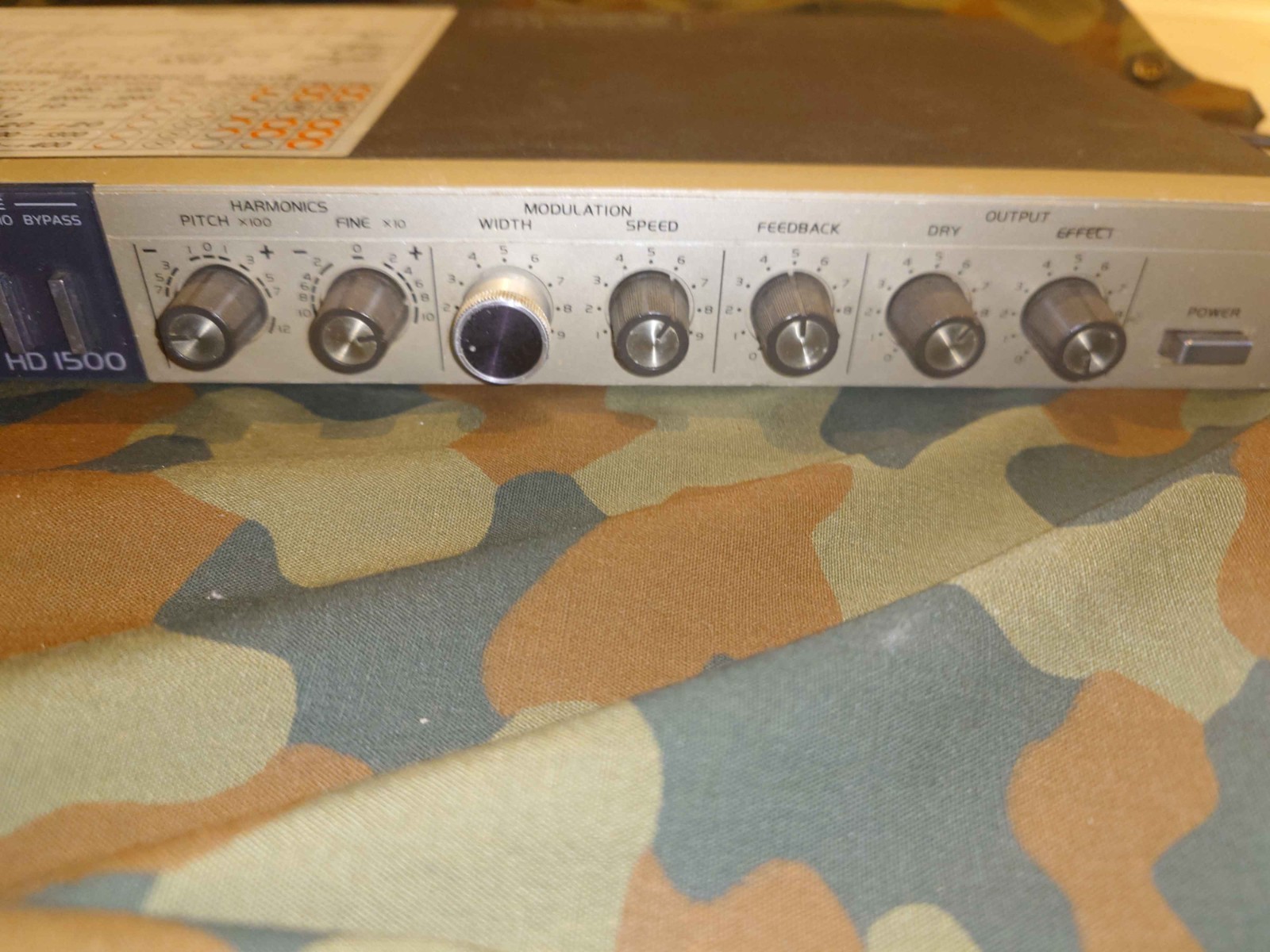 Ibanez HD1500 Harmonic/Delay rack effekt unit.