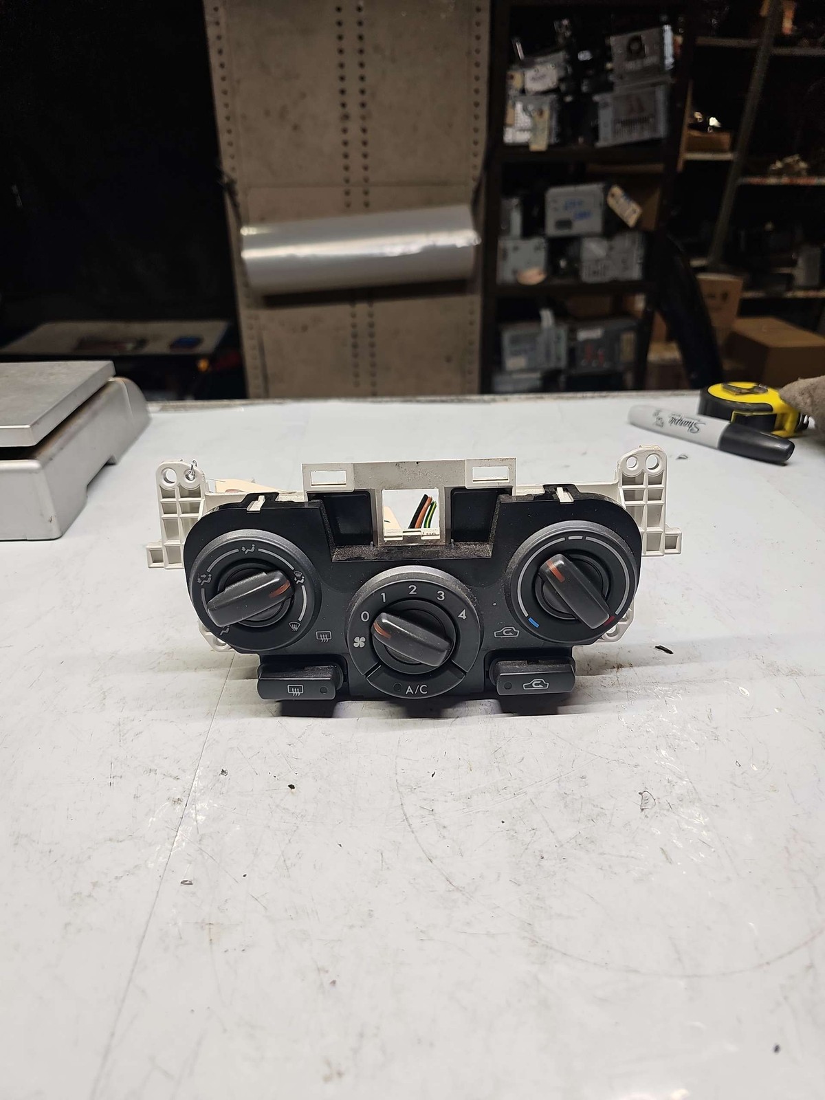 2009-2013 SUBARU FORESTER HEATER A/C CLIMATE TEMPERATURE MANUAL CONTROL