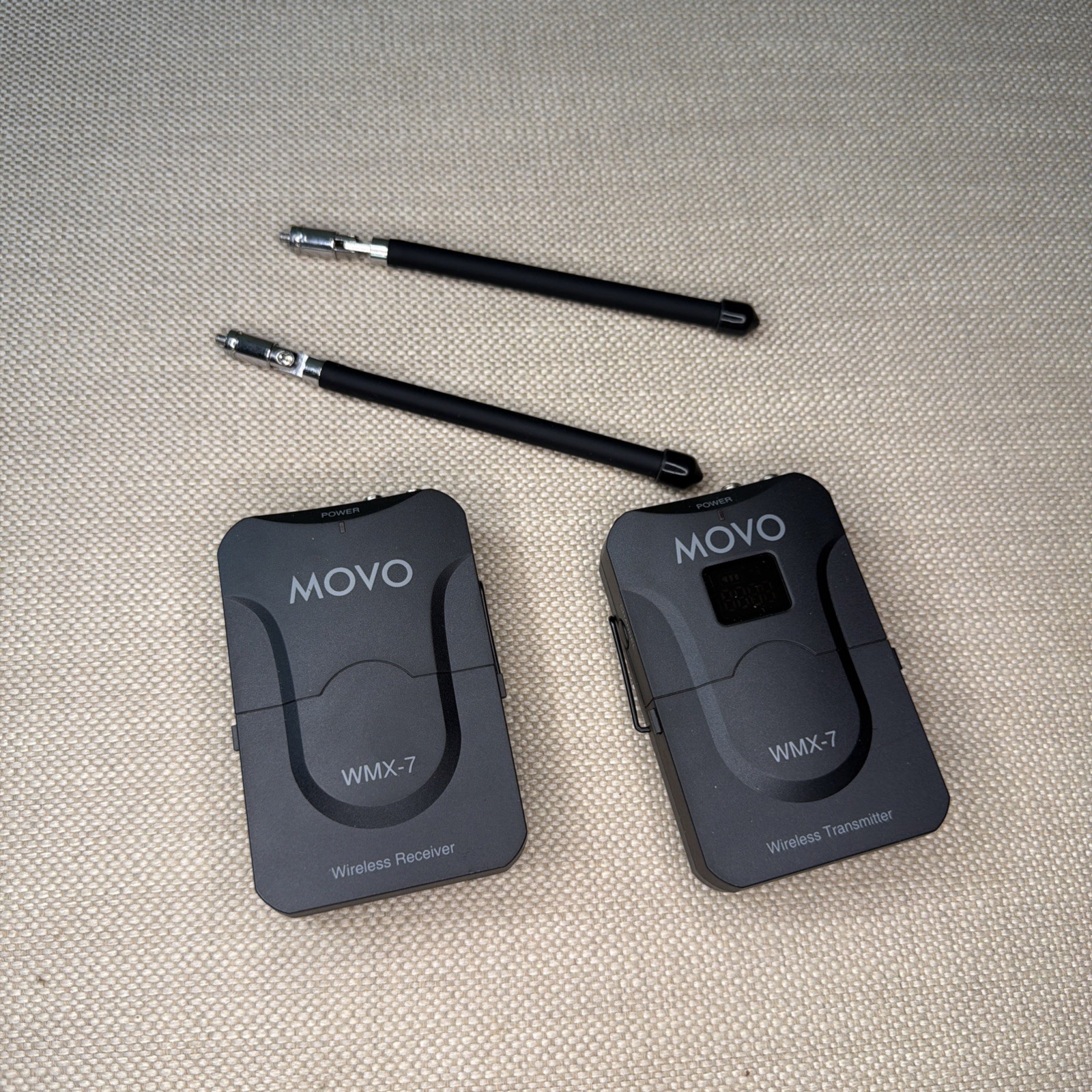 Movo WMX-7 Wireless Lavalier Microphone System Transmitter Receiver Set + Case