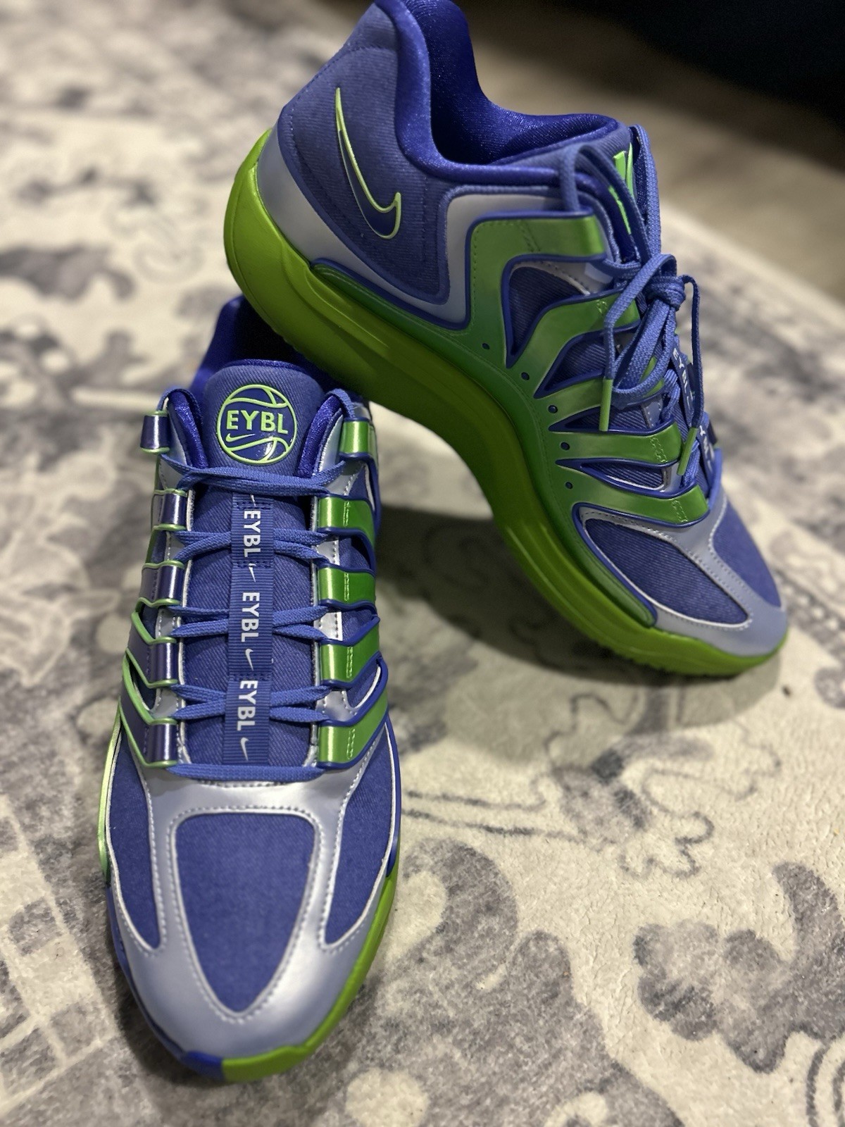 Nike KD EYBL Blue Green Basketball Sneaker. Willing to trade‼️