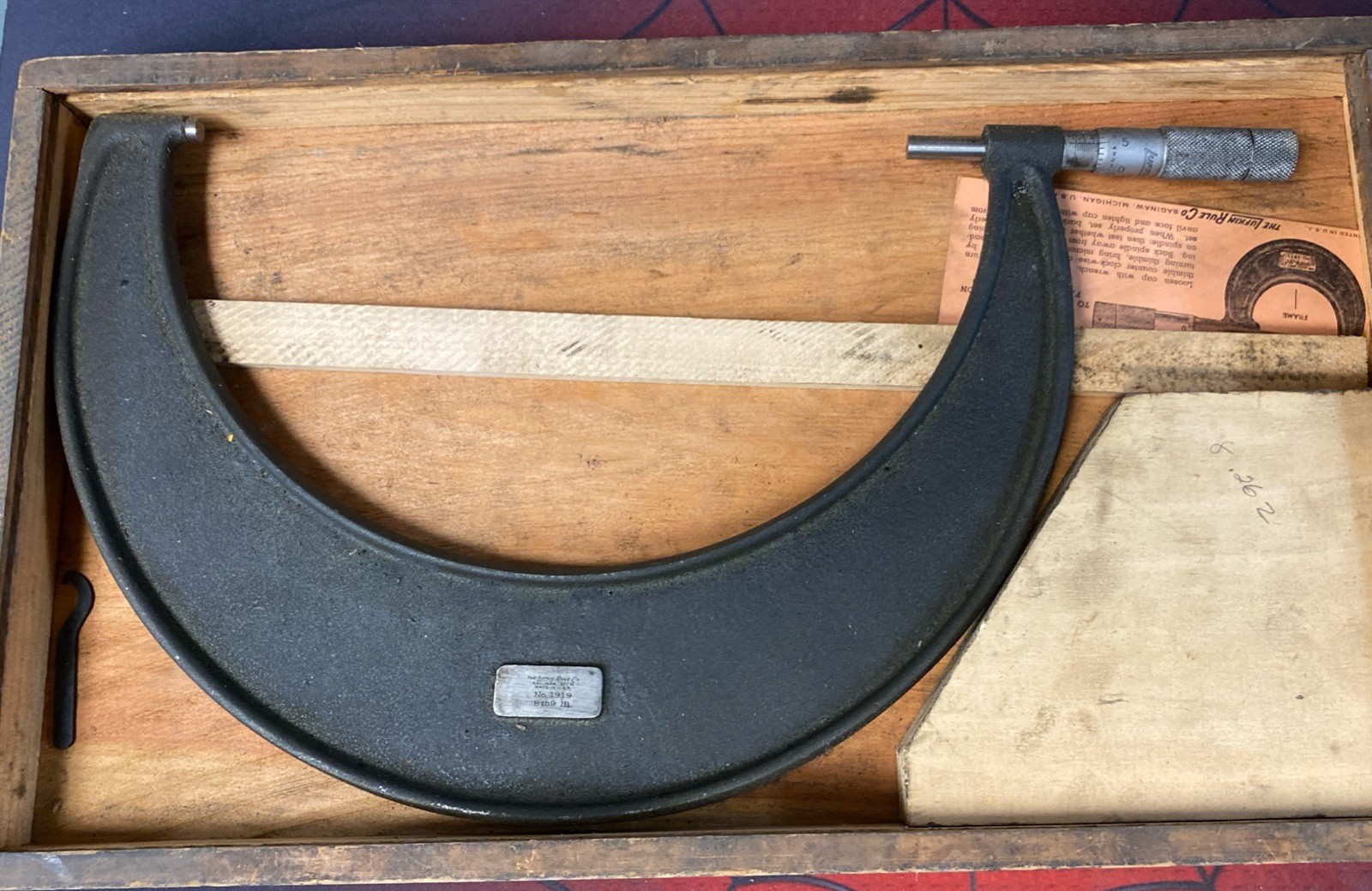 Vintage Lufkin Rule Co. Micrometer No 1919 w/Original Box