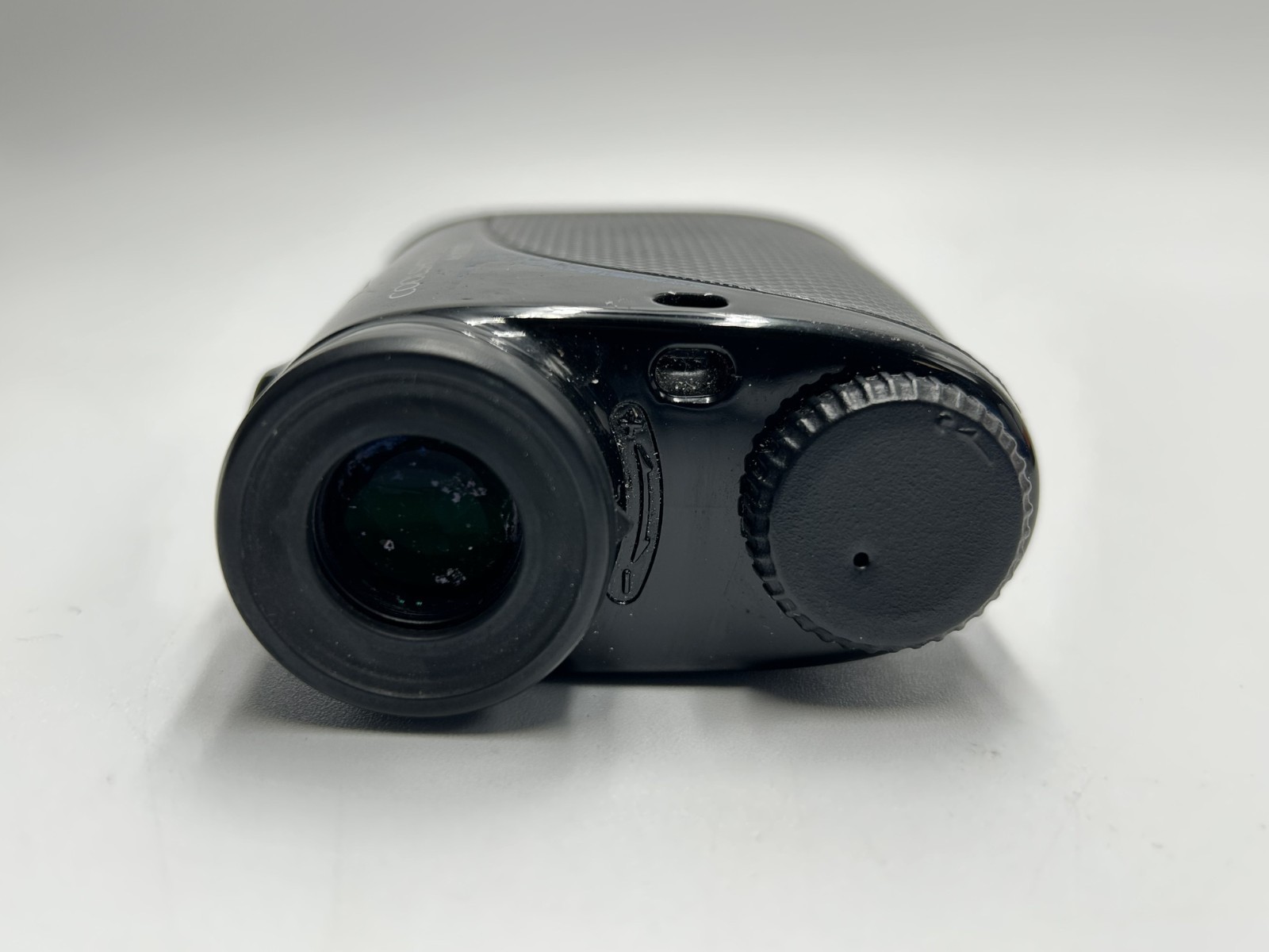 Nikon Coolshot 20i Range Finder and Case BUNDLE (C-102)