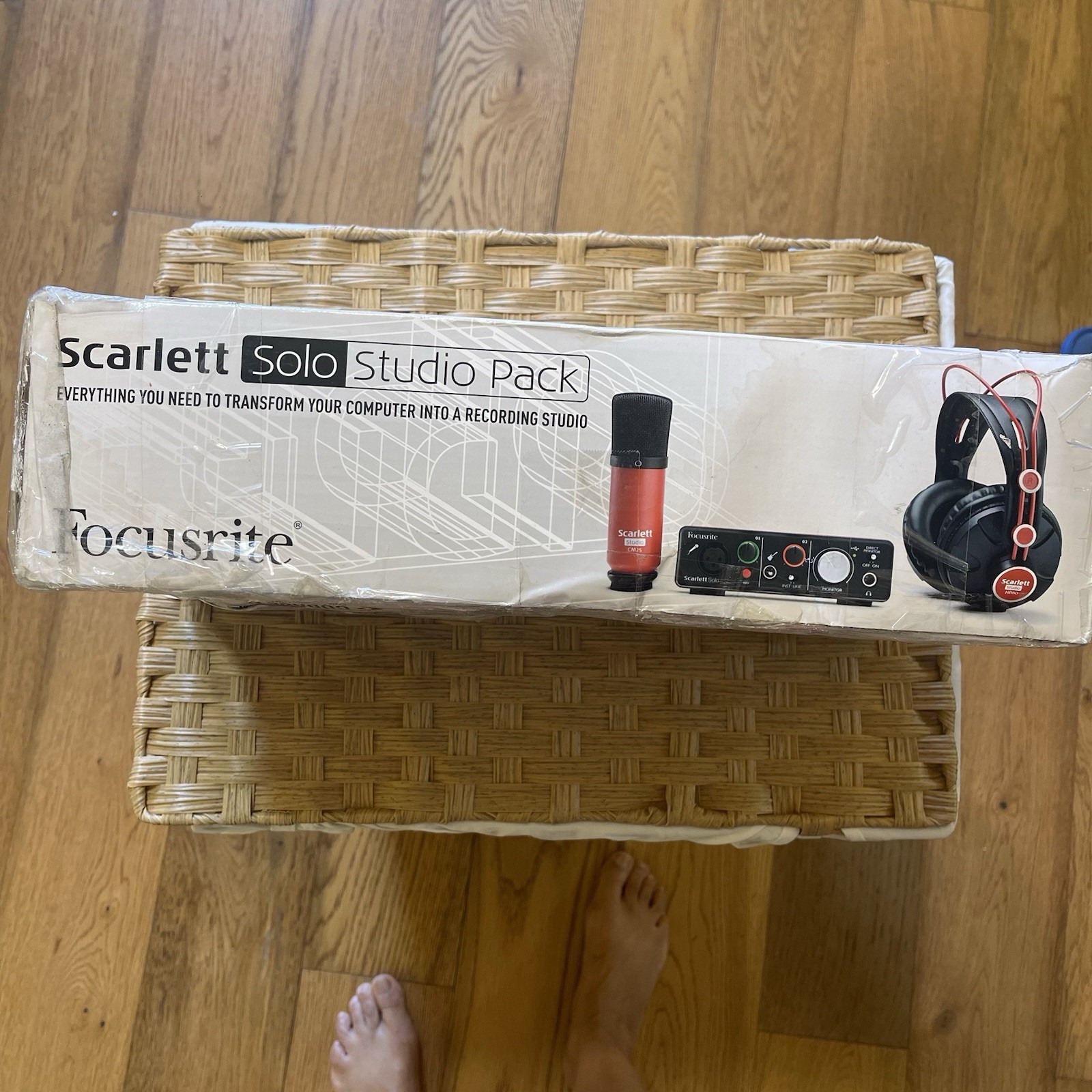 e Scarlett Solo Studio 3rd Gen - Interface + CM25 MkIII Mic + XLR Cable -