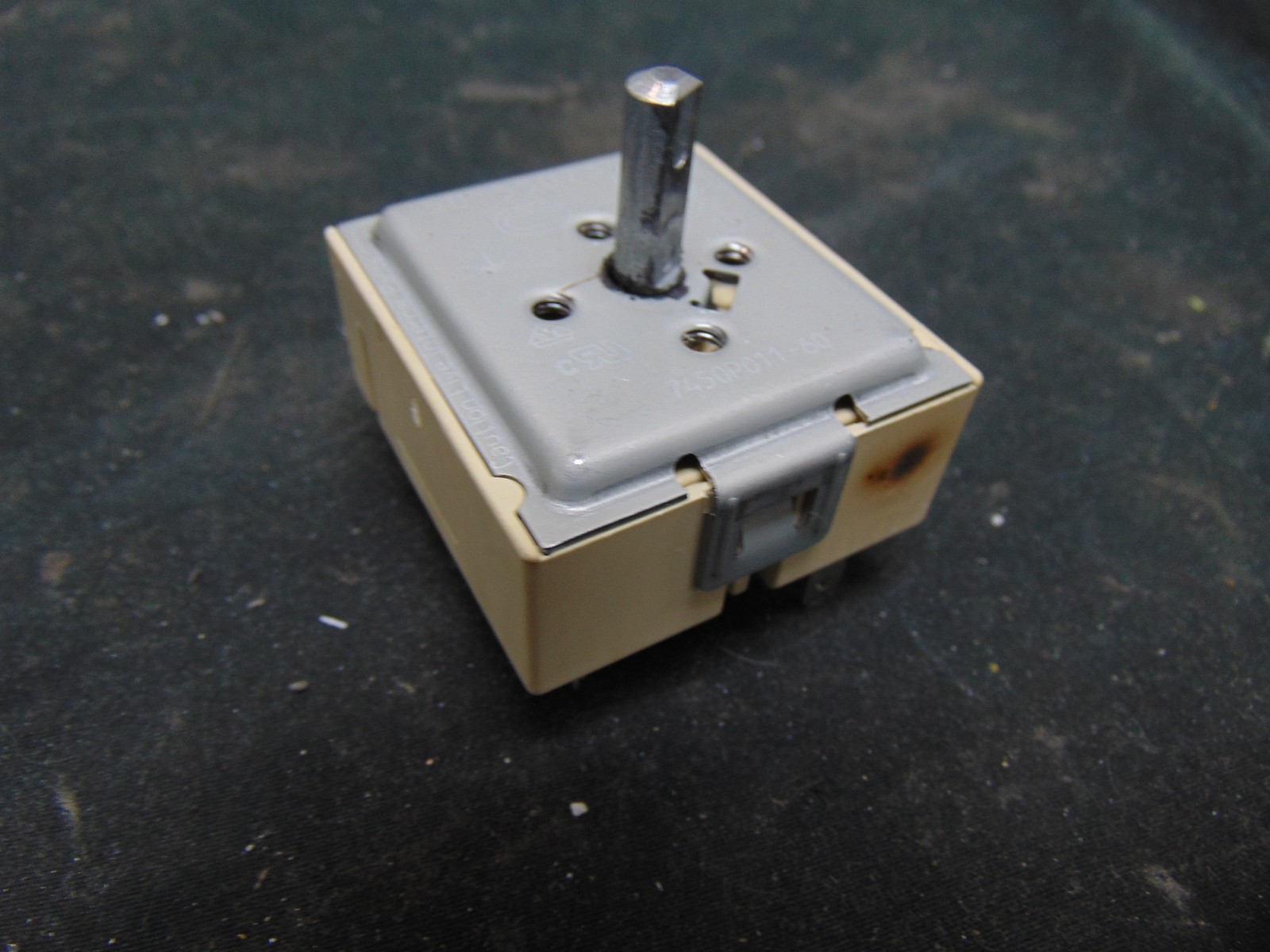 KitchenAid Electric Range KERS505XWH00 Surface Element Control Switch WP74010824