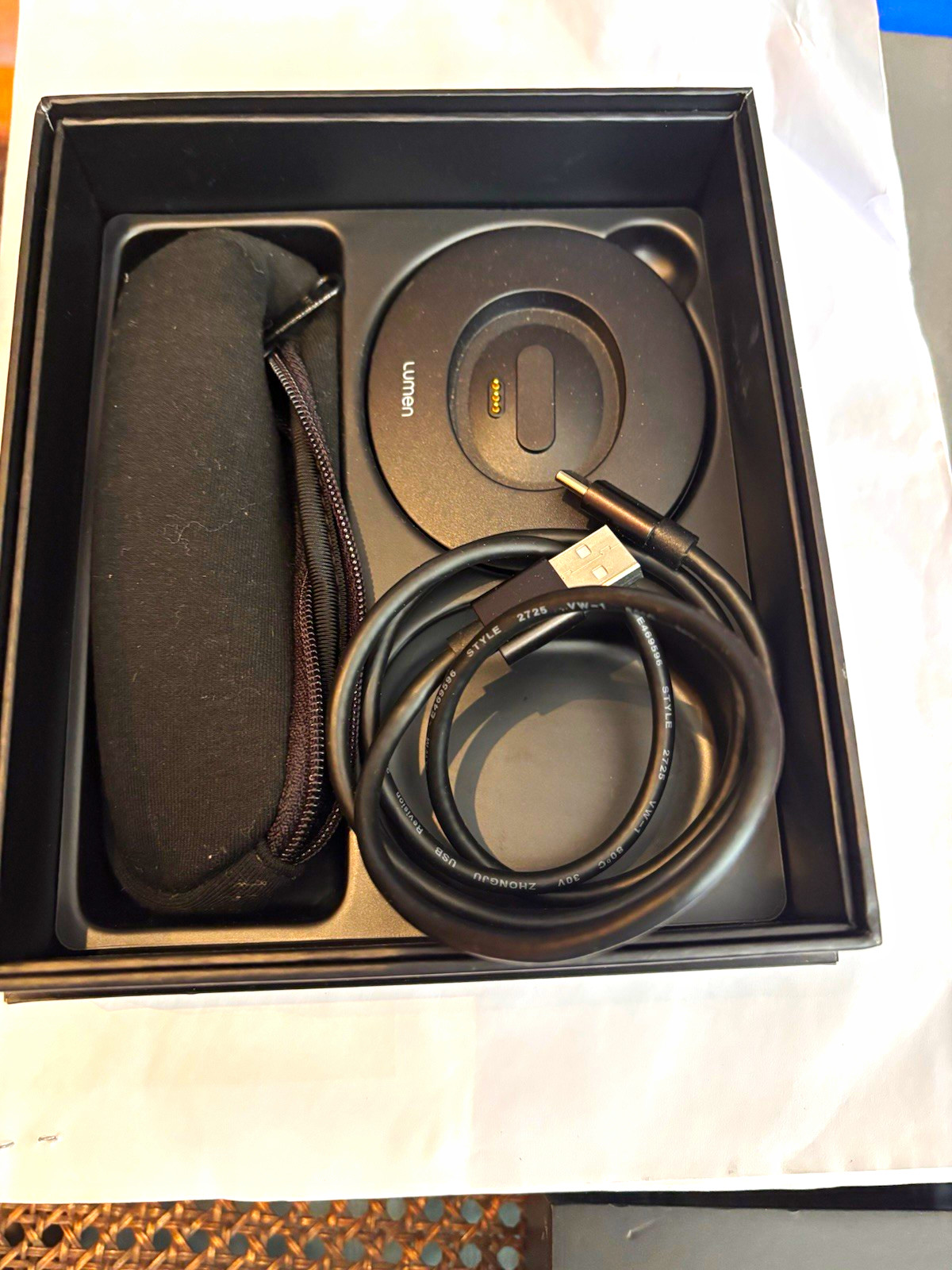 Lumen Electronic Monitor Digital Display, USB, Black w/ Charging Cable & Case