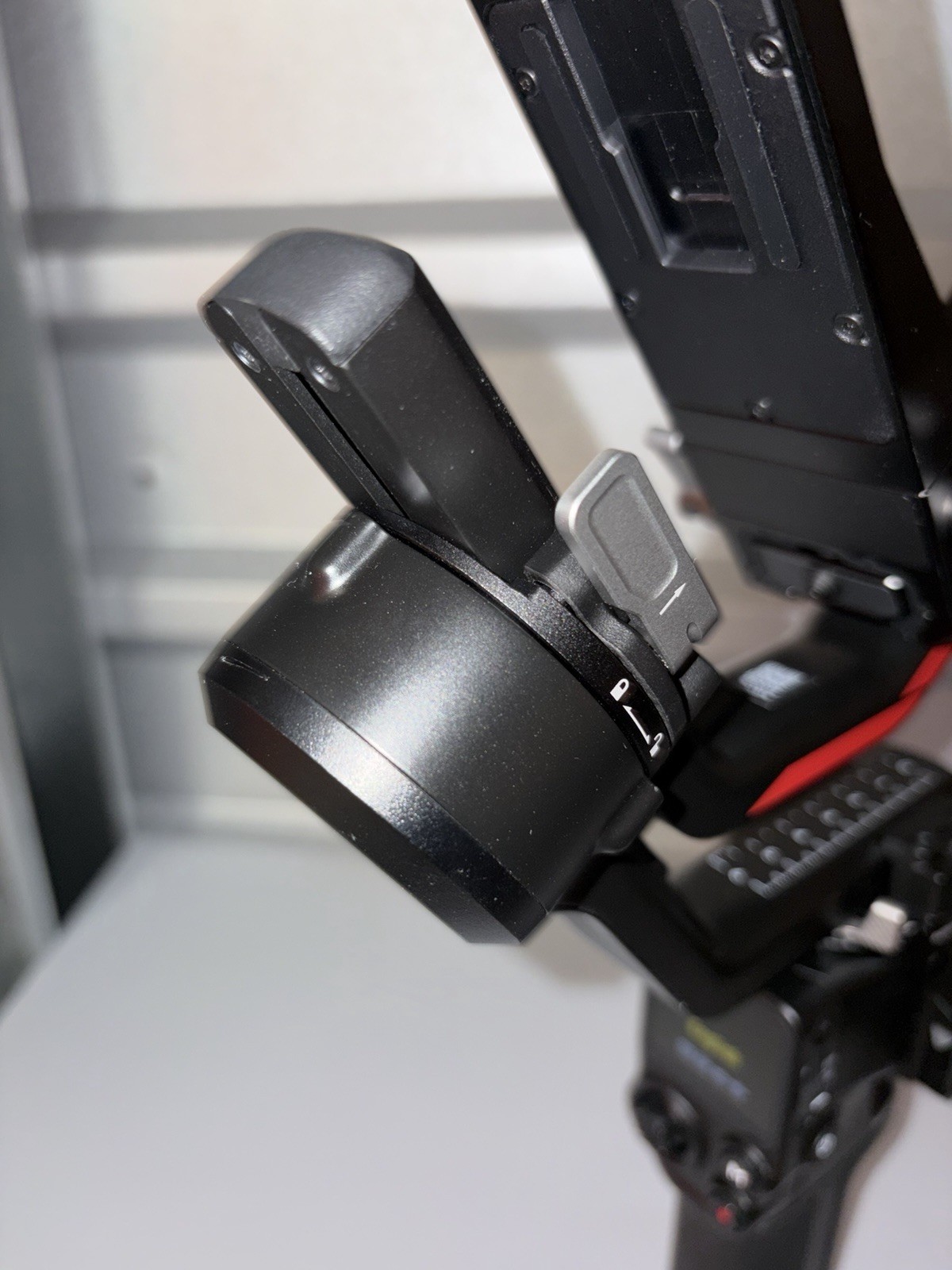DJI RS 4 3-Axis Gimbal Stabilizer for Cameras