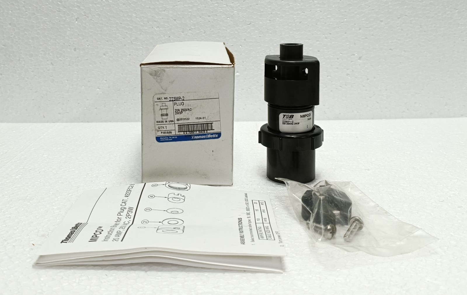 THOMAS & BETTS MIPCO 223MP-2 Male Plug 20A 250VAC 2W3P New Surplus