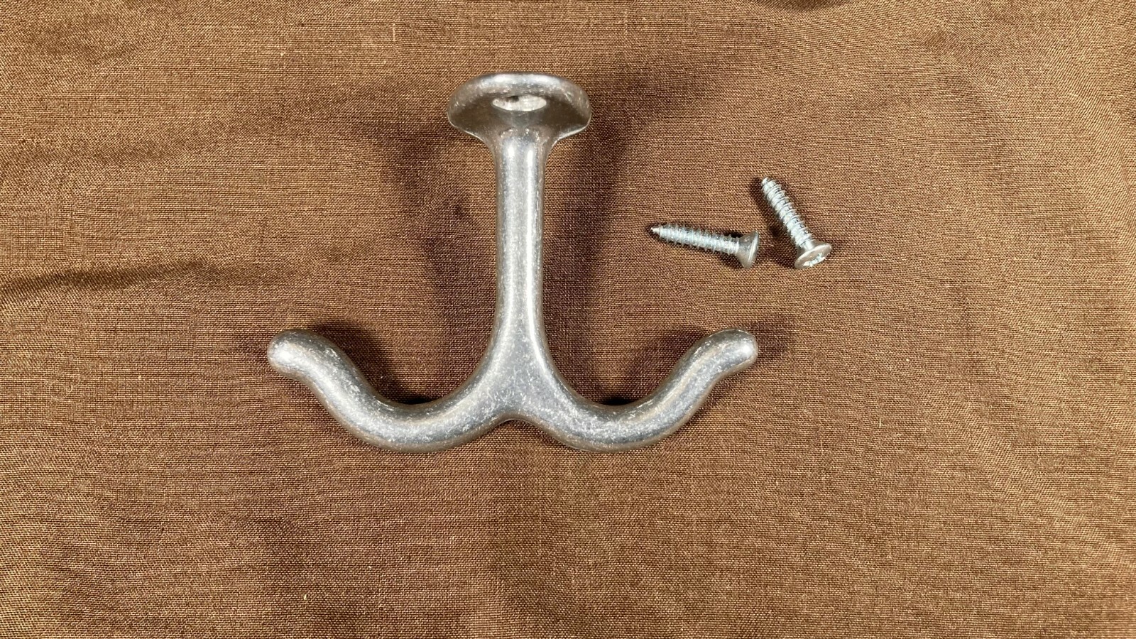 10 Ives Silver Ceiling Hooks Undermount Hook Shelf Hook Cabinet Locker Hardware
