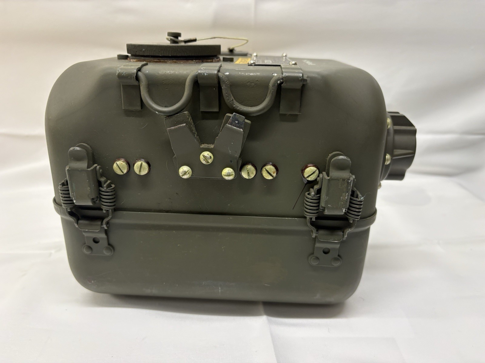 Vintage U.S. military hand generator GN-58-A-GY, made by Telefunken Germany