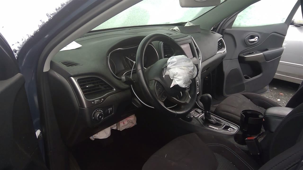 Used Glove Box fits: 2019 Jeep Cherokee Grade A