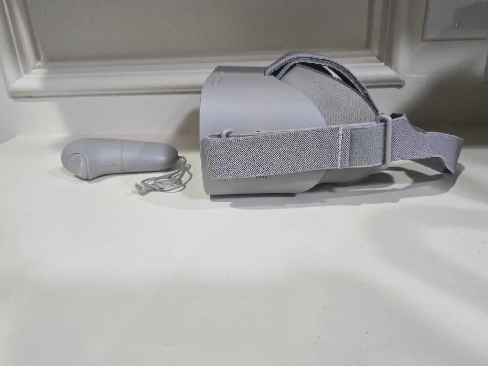 Oculus Go Standalone VR Headset with remote