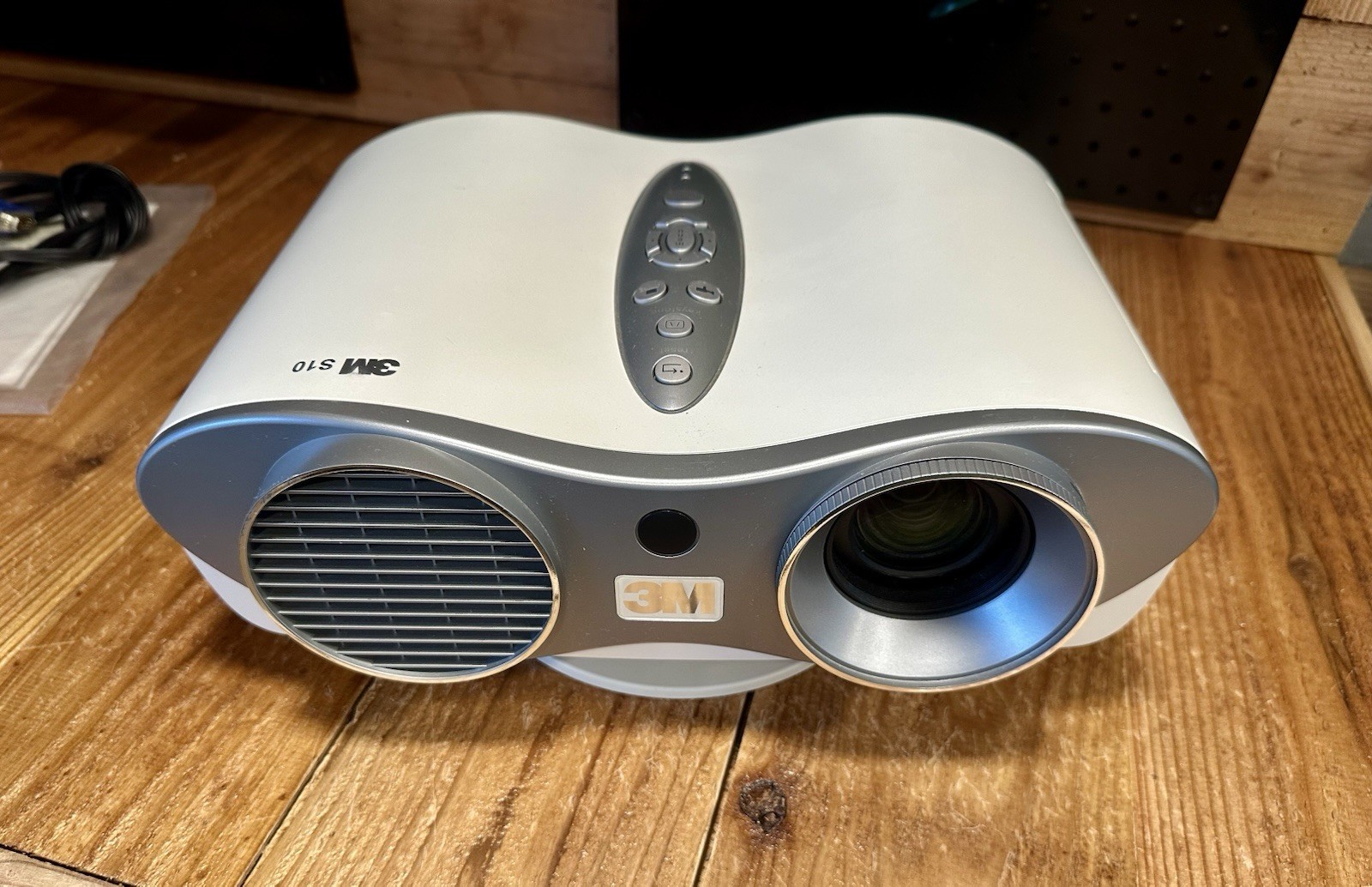 3M - S10 LCD SVGA Home Theater Projector Lamp W/ Remote - Untested