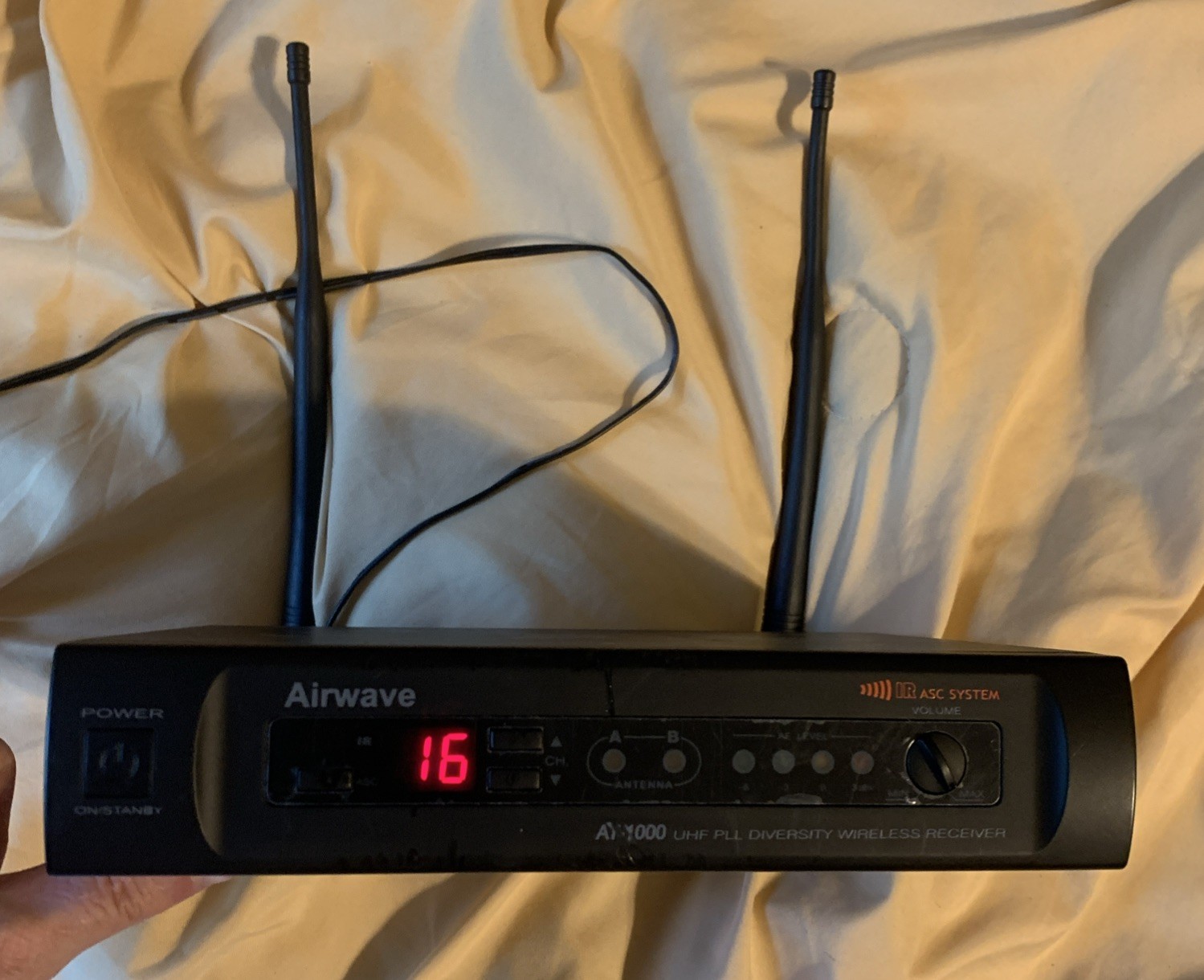 Airwave Technologies AT-1000 UHF PLL Diversity Wireless Microphone Receiver ONLY