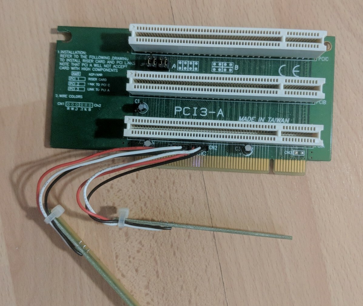 3-Slot 32-bit PCI 90 degree angle Riser Card | 2U