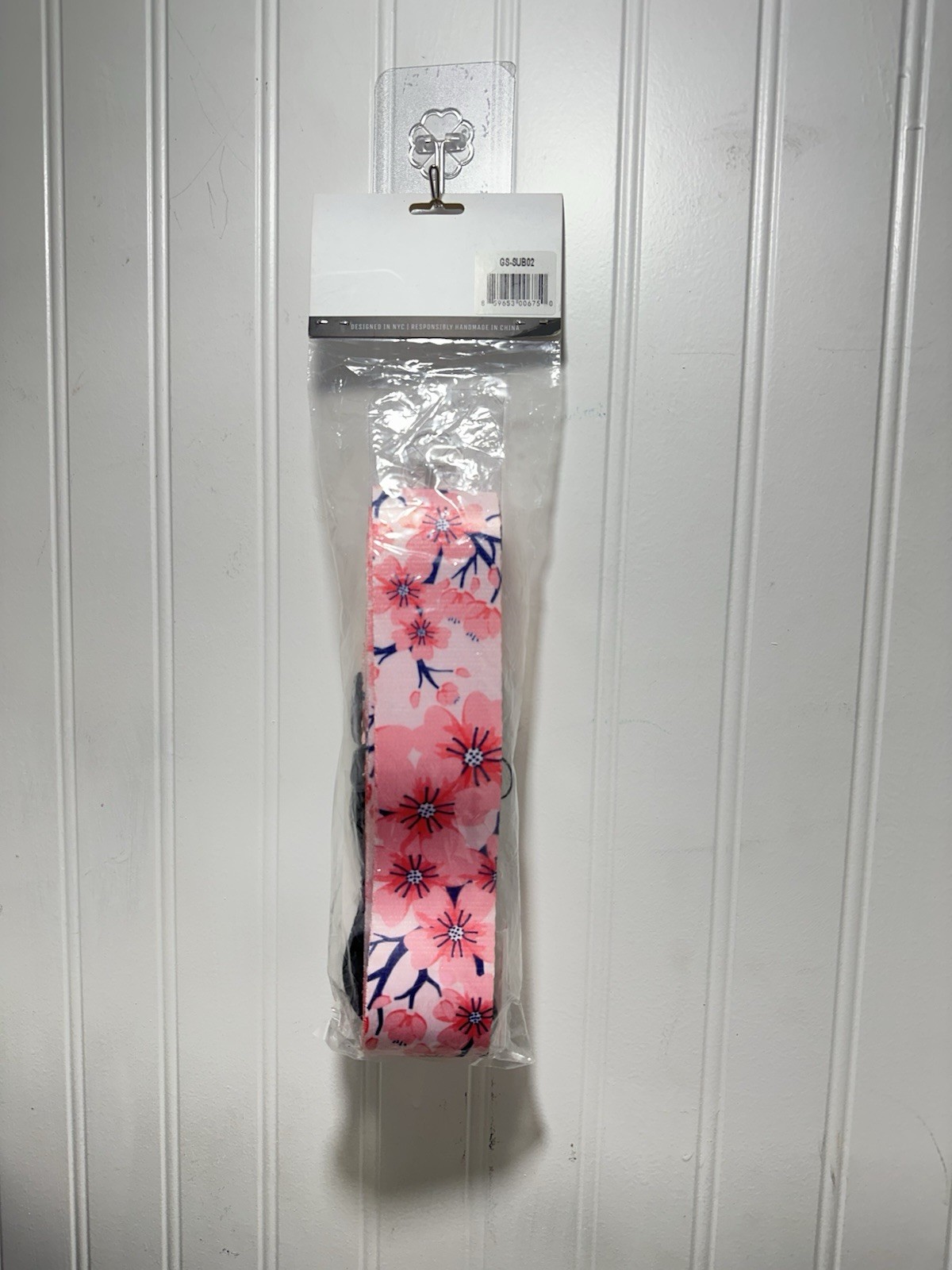 NWT KLIQ Pink FlowersFabric Woven Guitar Strap for Acoustic and Electric Guitars