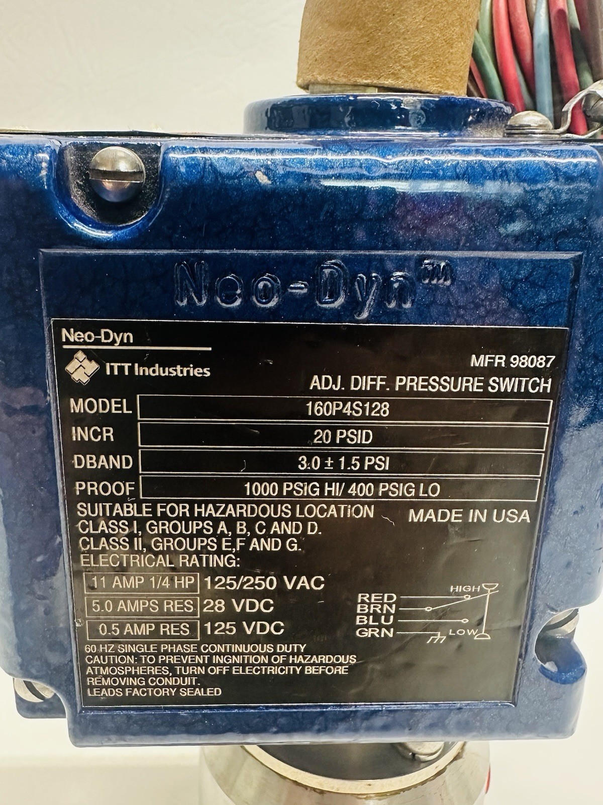 NEW ITT Neo-Dyn 160P4S128 Pressure Switch