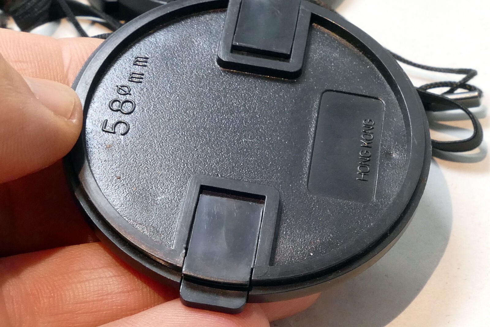 Lens Front Cap 58mm for 18-55mm with camera keeper string