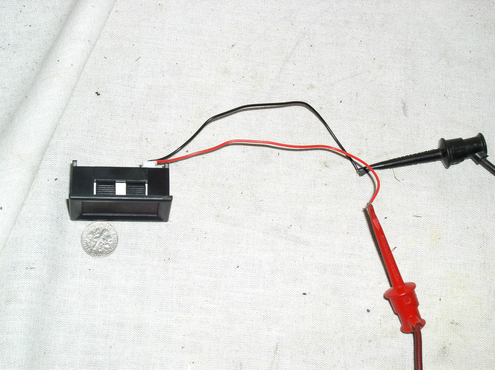 RED LED 3 DIGIT 2 WIRE AUTOMOTIVE VOLTMETER 3-30V CAR RV DC VOLT PANEL METER USA