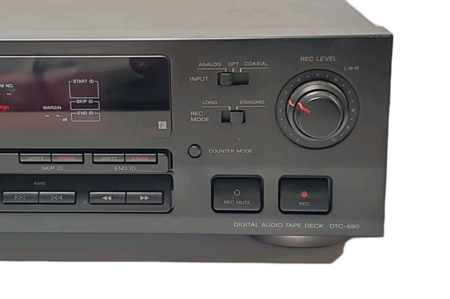Sony DTC-690 Digital Audio Tape (DAT) Recorder