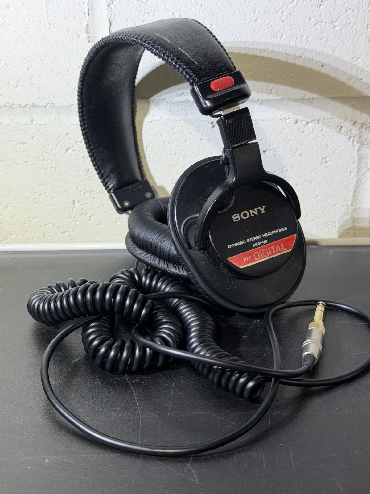 Sony MDR-V6 Over the Ear Headphones - Black
