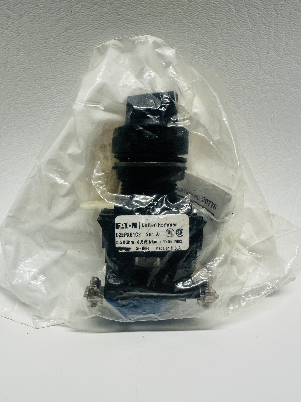 NEW Eaton E22PXB1C2 Potentiometer Black Knob Operated