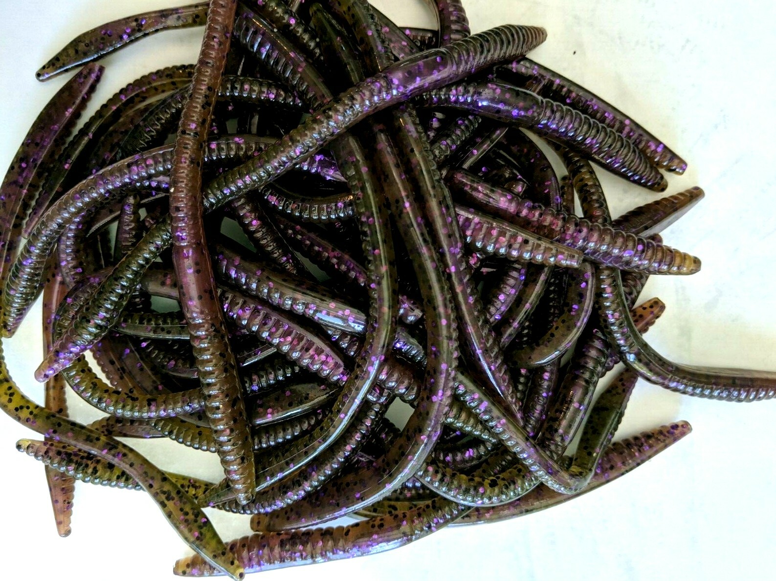 25 PK-6" FINESSE WORMS-WATERMELON PURPLE SWIRL - SALT & SCENT- BASS Lures-USA