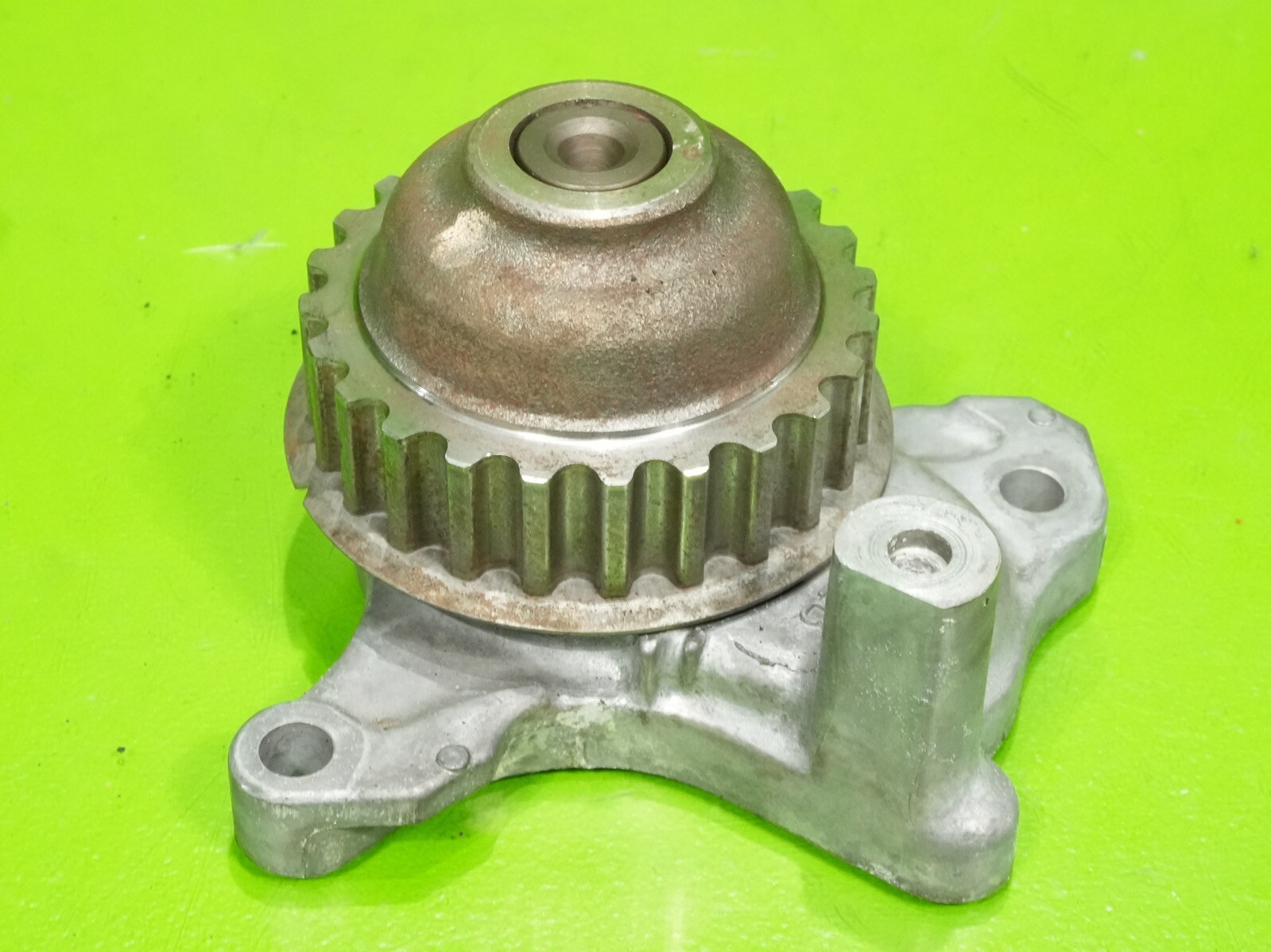 92-96 Prelude OEM rear back engine motor balance shaft drive belt gear pulley