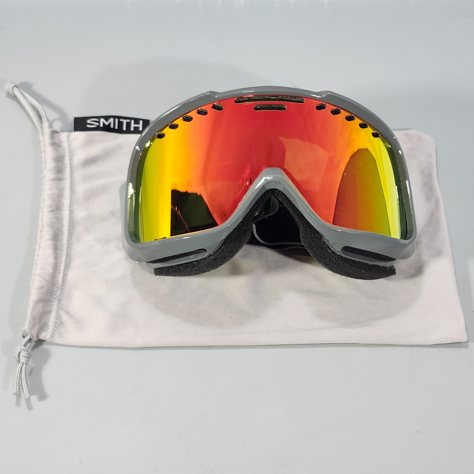 Smith Optics Project Grey Adult Snow Goggles Fire Red Mirror Lens Ski with Bag