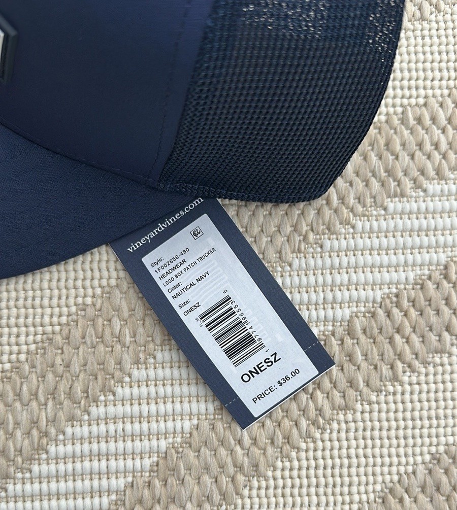 New vineyard vines Mens blue SnapBack trucker hat