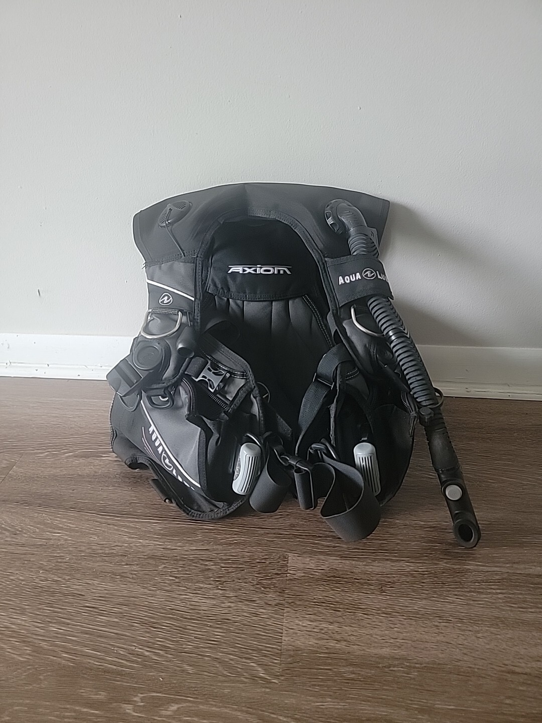 AquaLung BCD Axiom Size XS