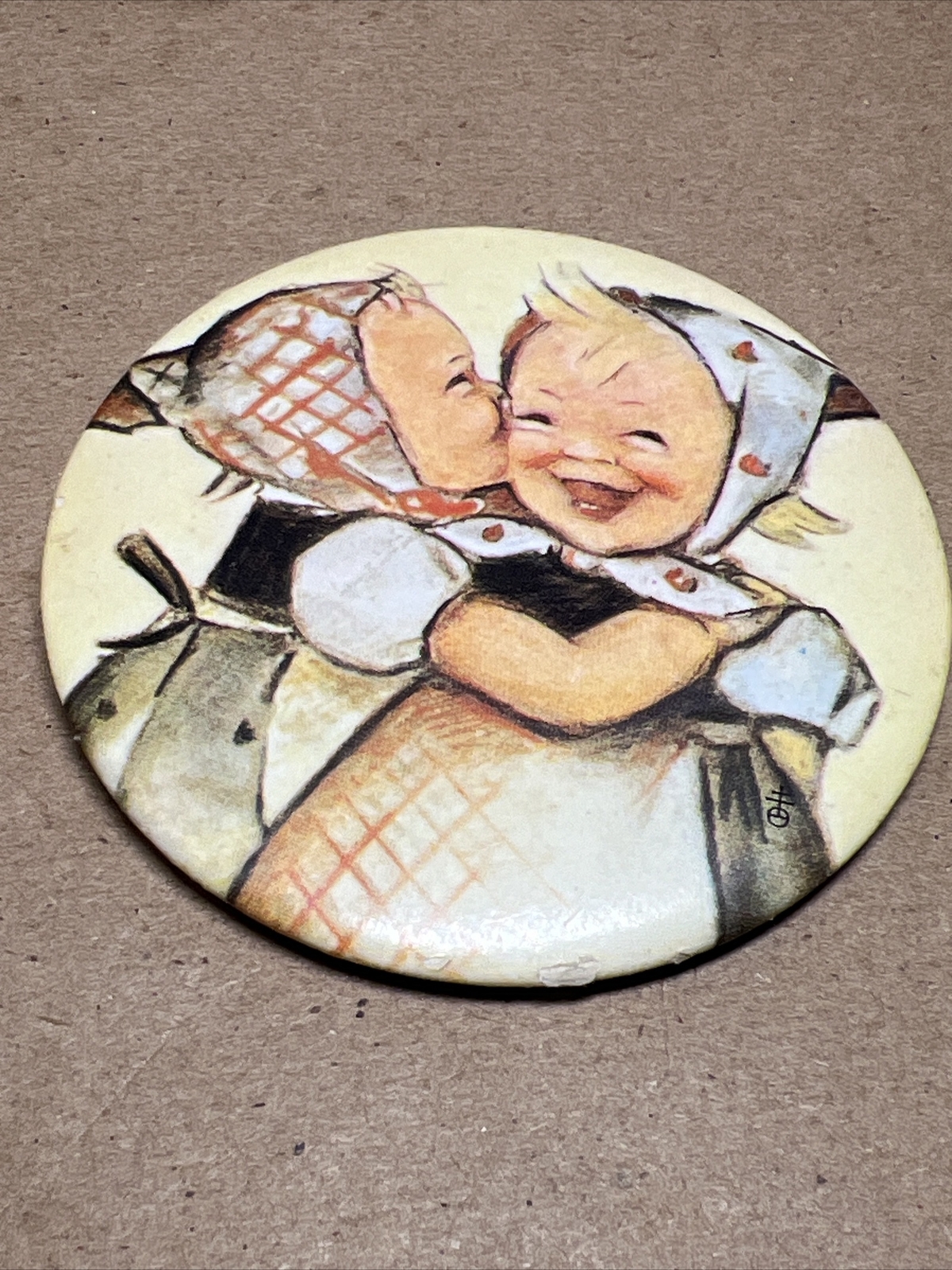 3" Pocket Mirror Girl Lamb Child Verlag Ars sacra Josef Mueller Munchen 1982