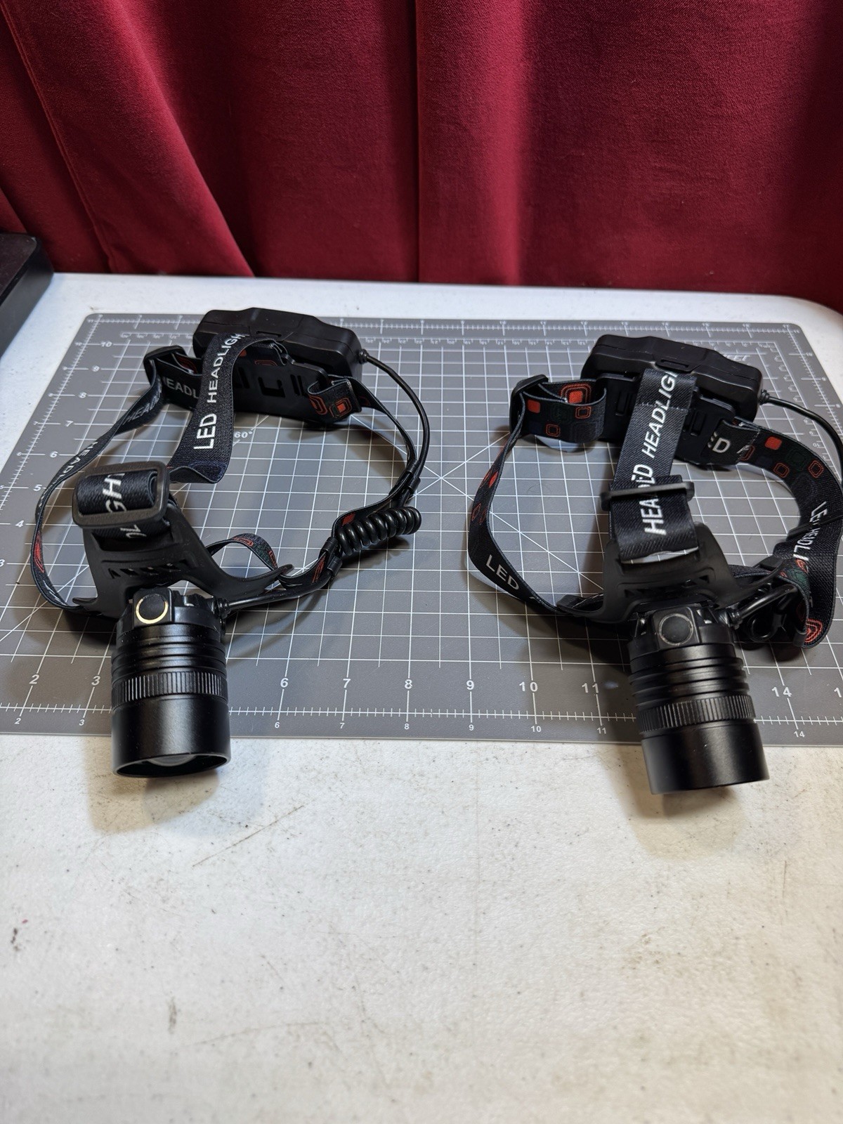 2 Led Head Lamps No Battery. -J