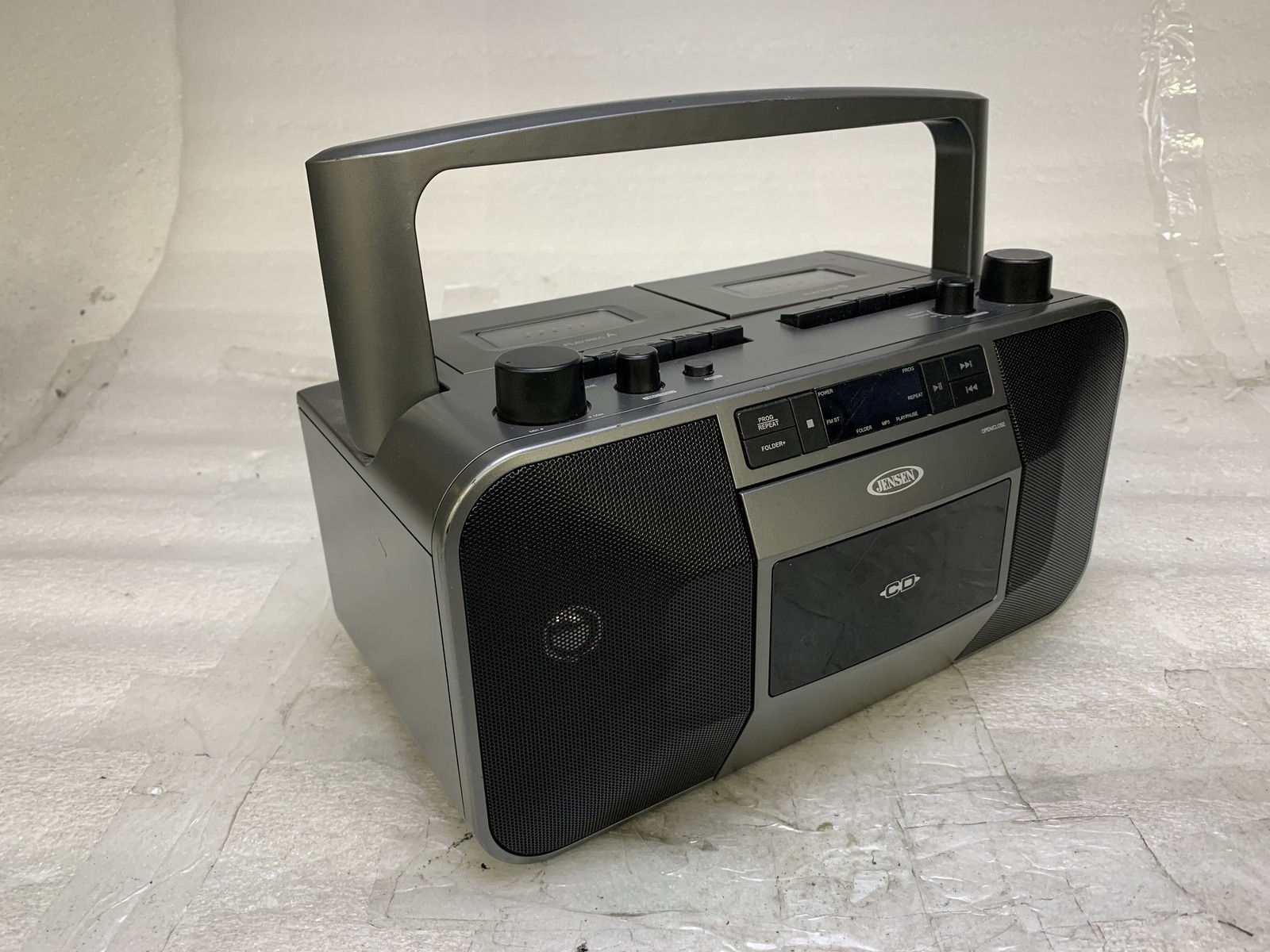 MCR-1500 Portable Stereo CD Player and Dual-Deck Cassette Player/Recorder TESTED