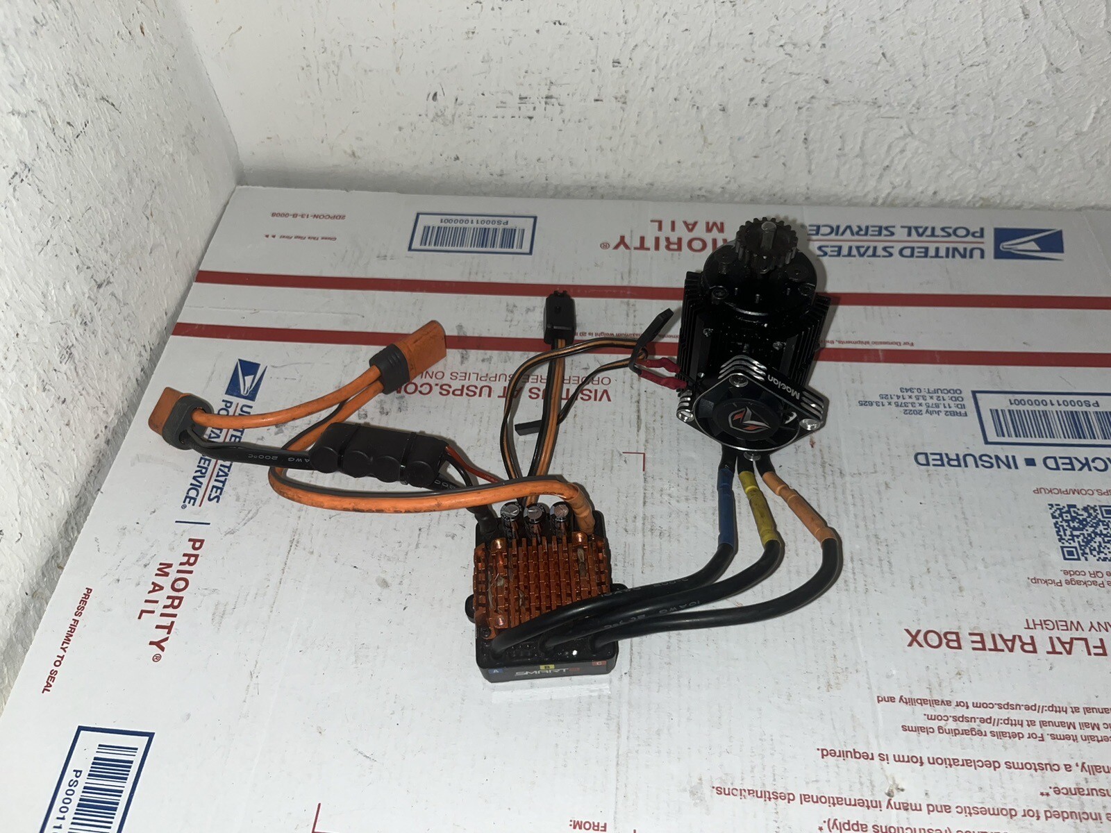 Spektrum Smart Esc With Firma 2050 KV Motor SPMXSM1700 Combo ESC Fan Missing