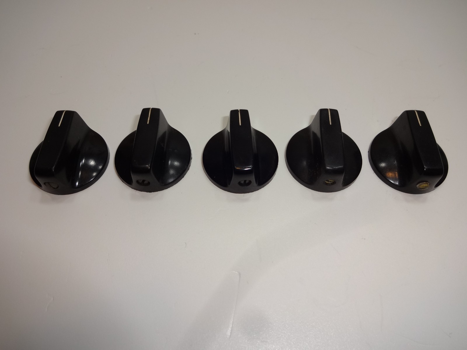 Lot of 25+10 Vintage Bakelite Daka-Ware Knobs 10 Chicken Head