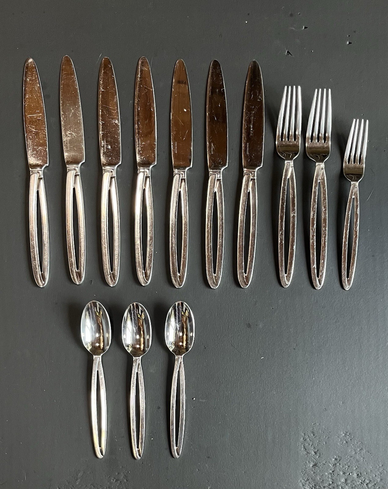 Mid-Century Retroneu Steel Band Pattern Stainless Steel 13 Pieces Flatware Lot