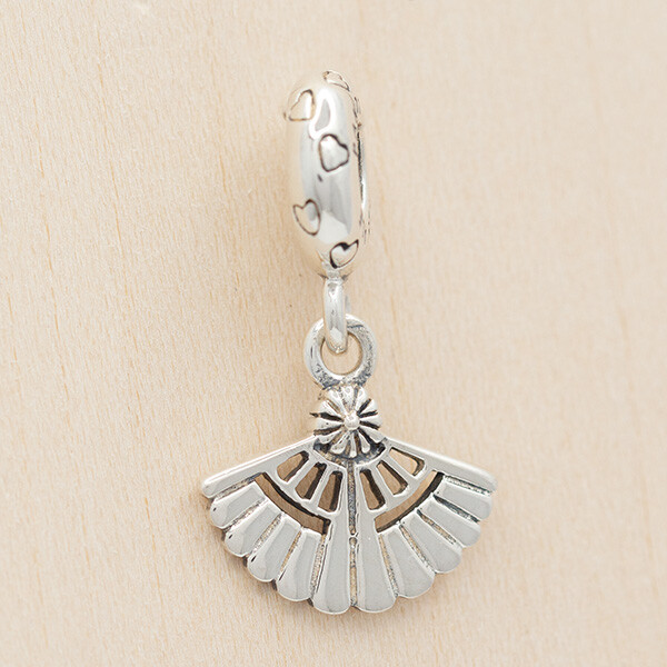 New Authentic Pandora Charm Hearts AFlutter Fan 791110 Dangle W Suede Pouch