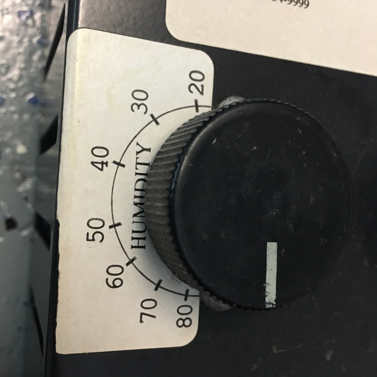 Hydrofarm Climate Controller Temperature & Humidity Thermostat - L11
