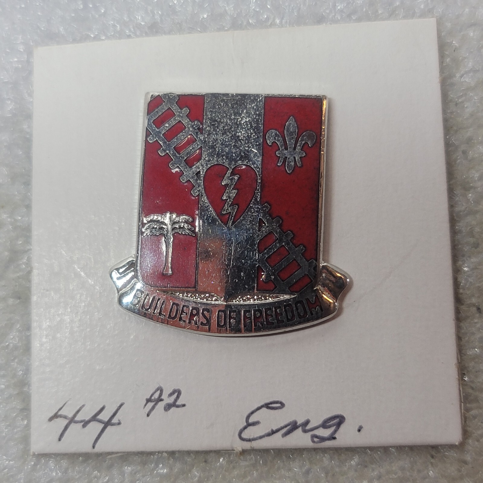 GENUINE U.S. ARMY 44TH ENGINEER BATTALION BUILDERS OF FREEDOM Missing Prong
