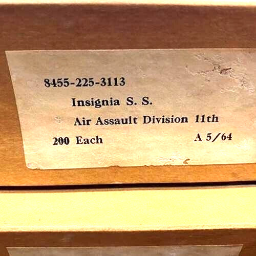 11th AIR ASSAULT DIVISON PATCHES ORIGINAL 1964 PATCHES C/E TWO PIECE