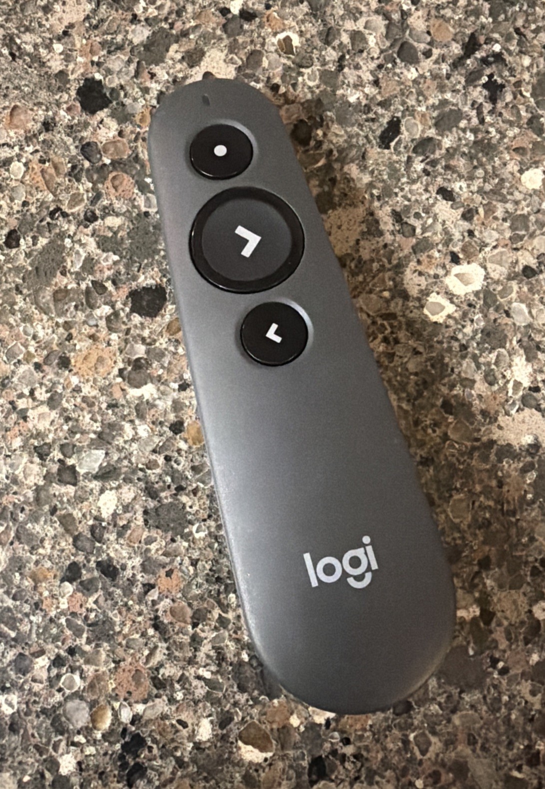 Authentic Logitech R500 Laser Presentation Remote (910-006518) Great Condition