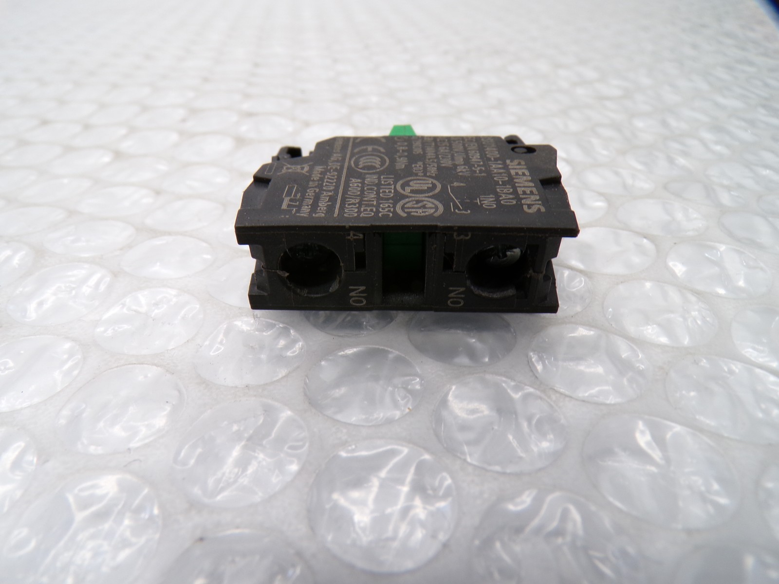 SIEMENS 3SU1400-1AA10-1BA0 CONTACT BLOCK NSNP.