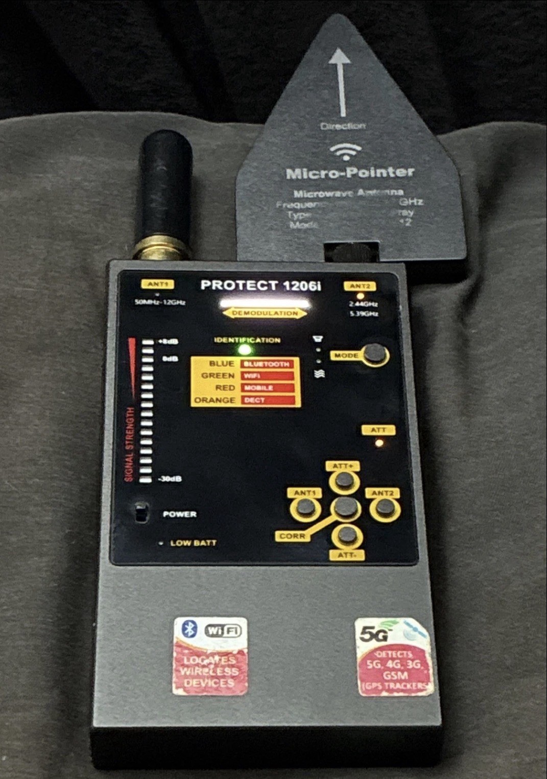 Counter Surveillance Device W/ Micro-Pointer Antenna — Protect  1206i