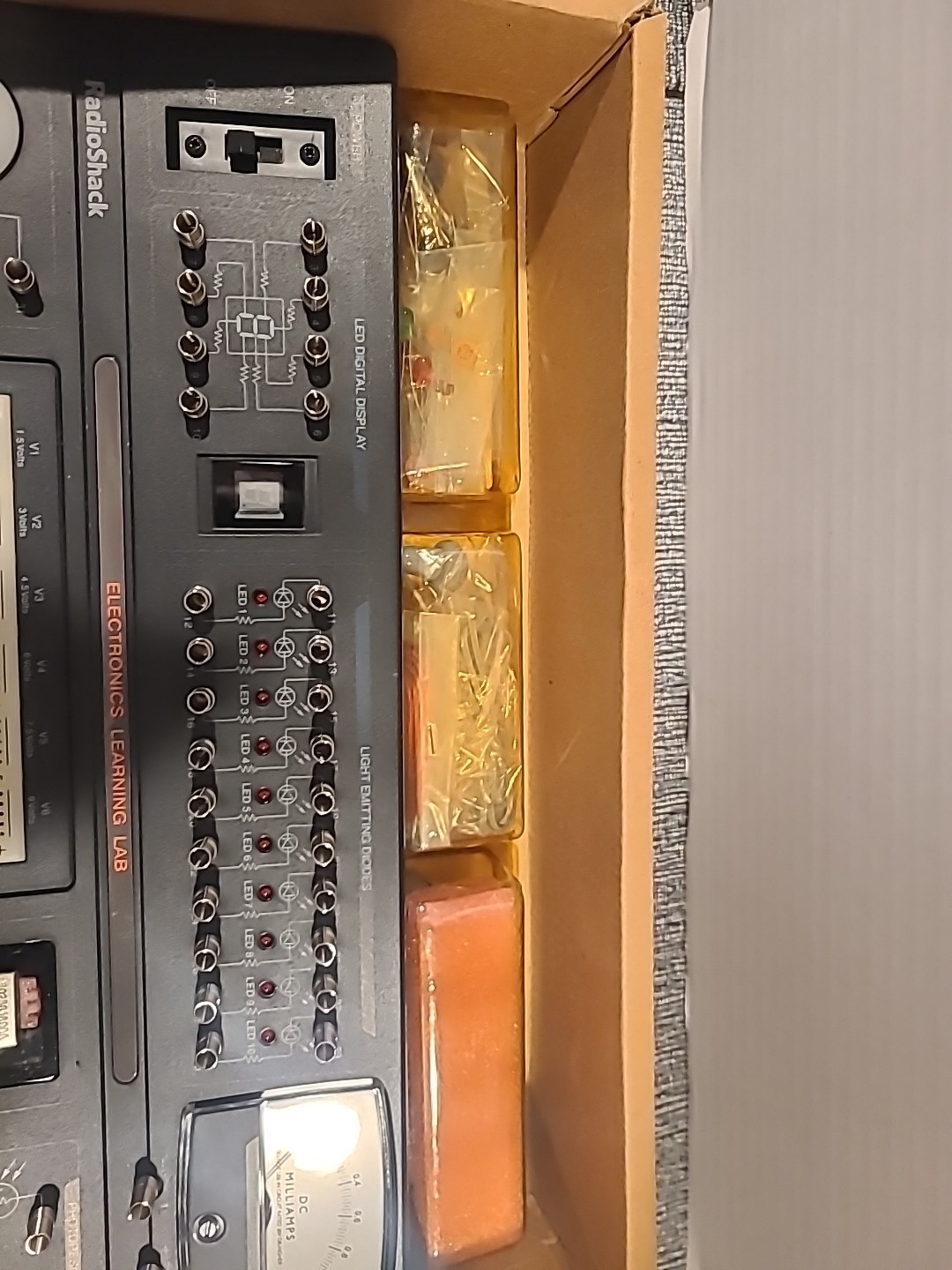RadioShack Electronics Learning Lab Model 28-280 With Two Workbooks