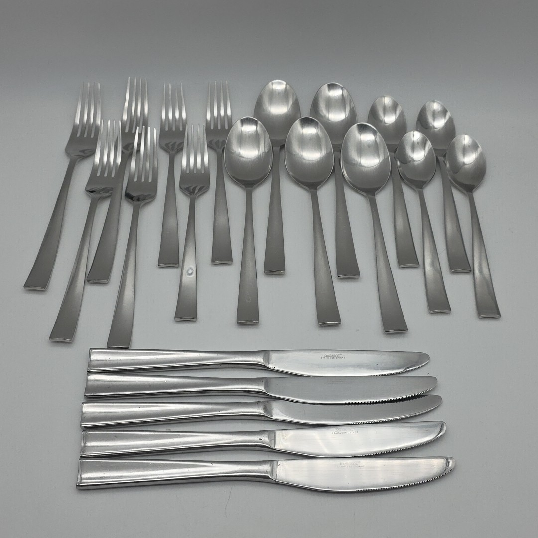 21 pcs CAMBRIDGE ARDEN Satin Stainless Flatware Spoons Forks Knives Set