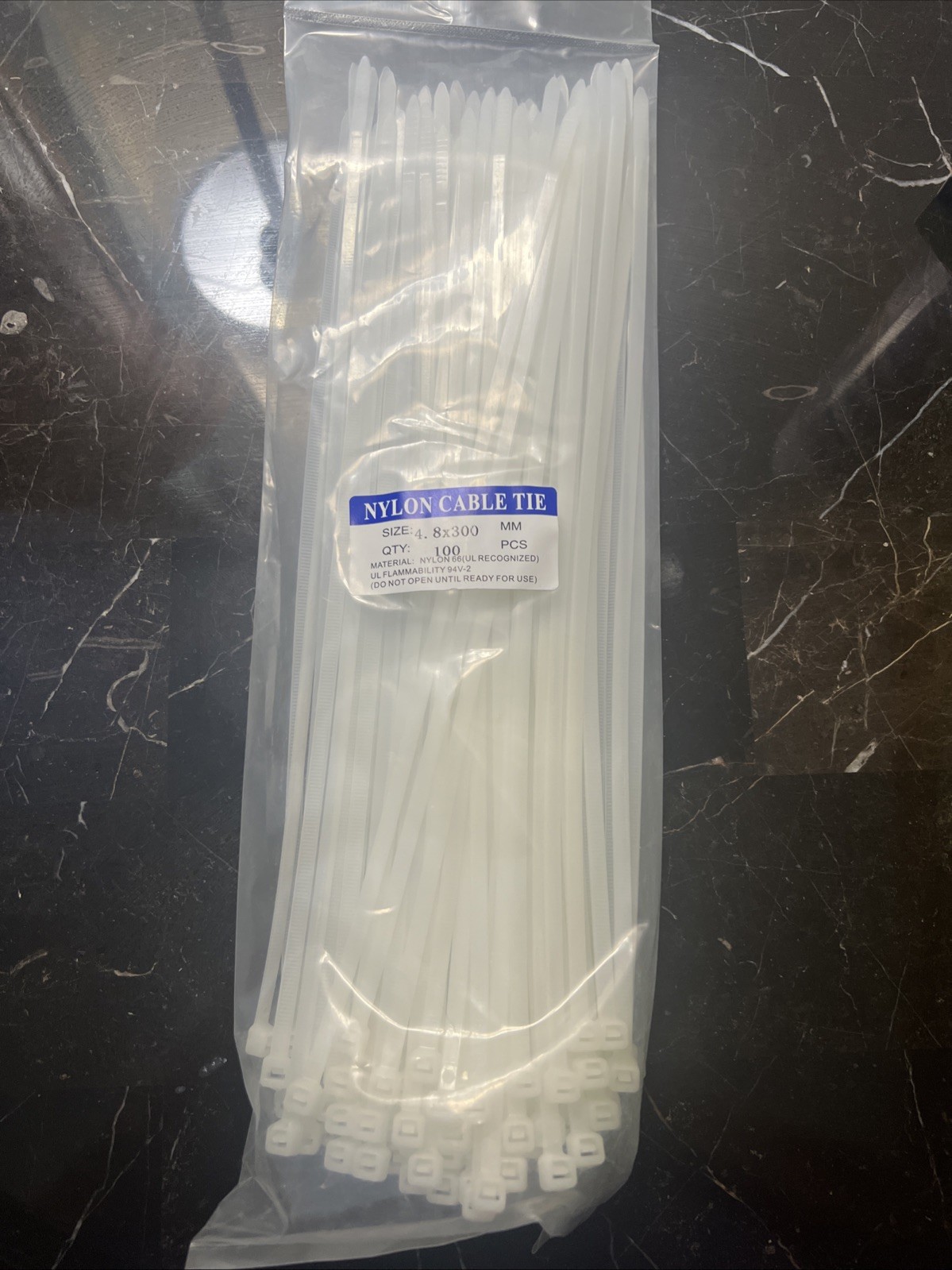 11 in CABLE TIES ADJUSTABLE HIGH-QUALITY REUSABLE NYLON - PACK OF 100 - ZIP TIES