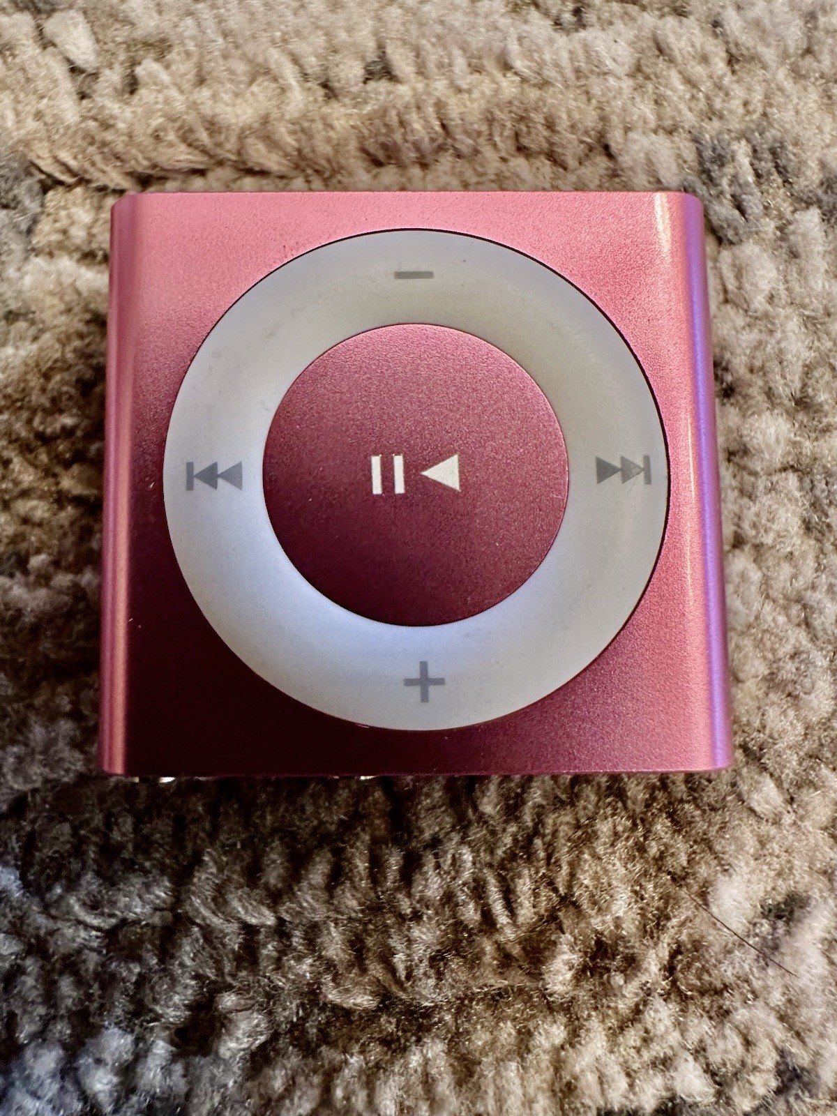 iPod Shuffle 4th Generation 2GB…Pink. Mint Condition.