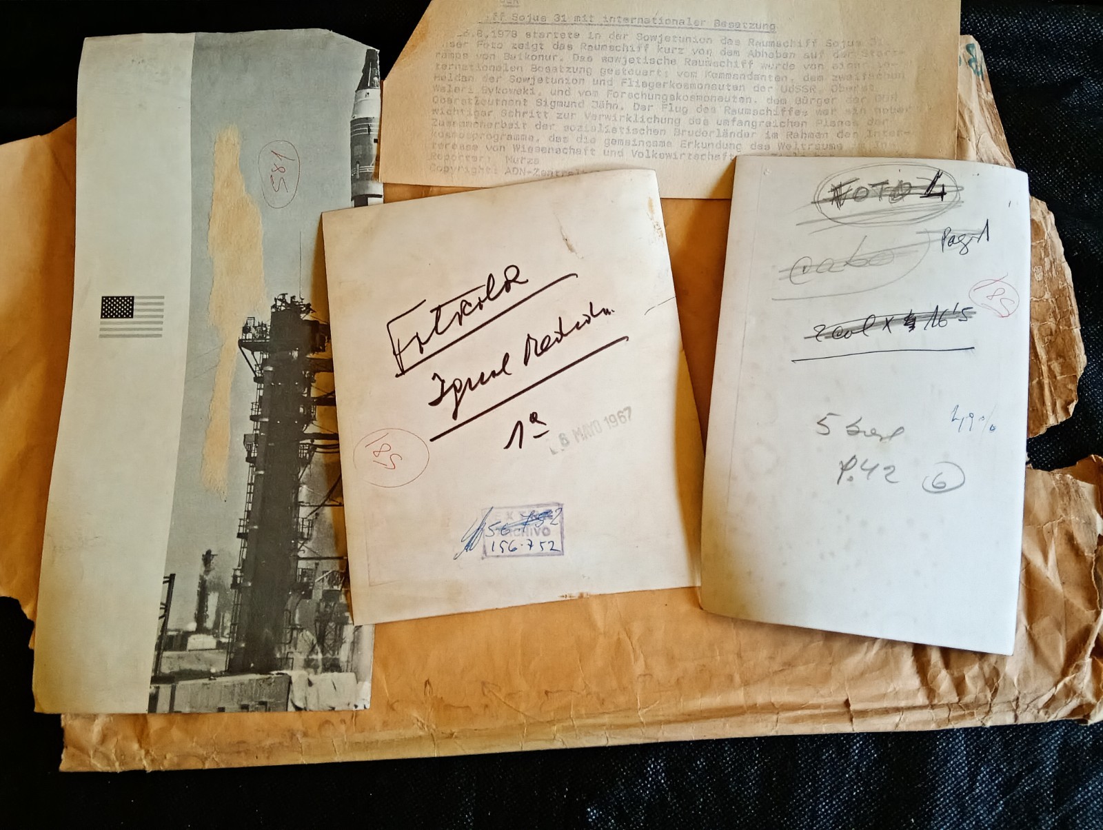 Vintage 1960s NASA Space Program Press Archive - 16 Photos & 5 Negatives - DHL